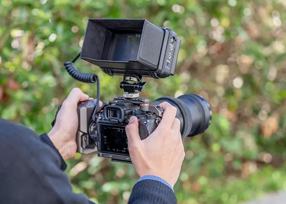 用可换镜头相机来拍视频